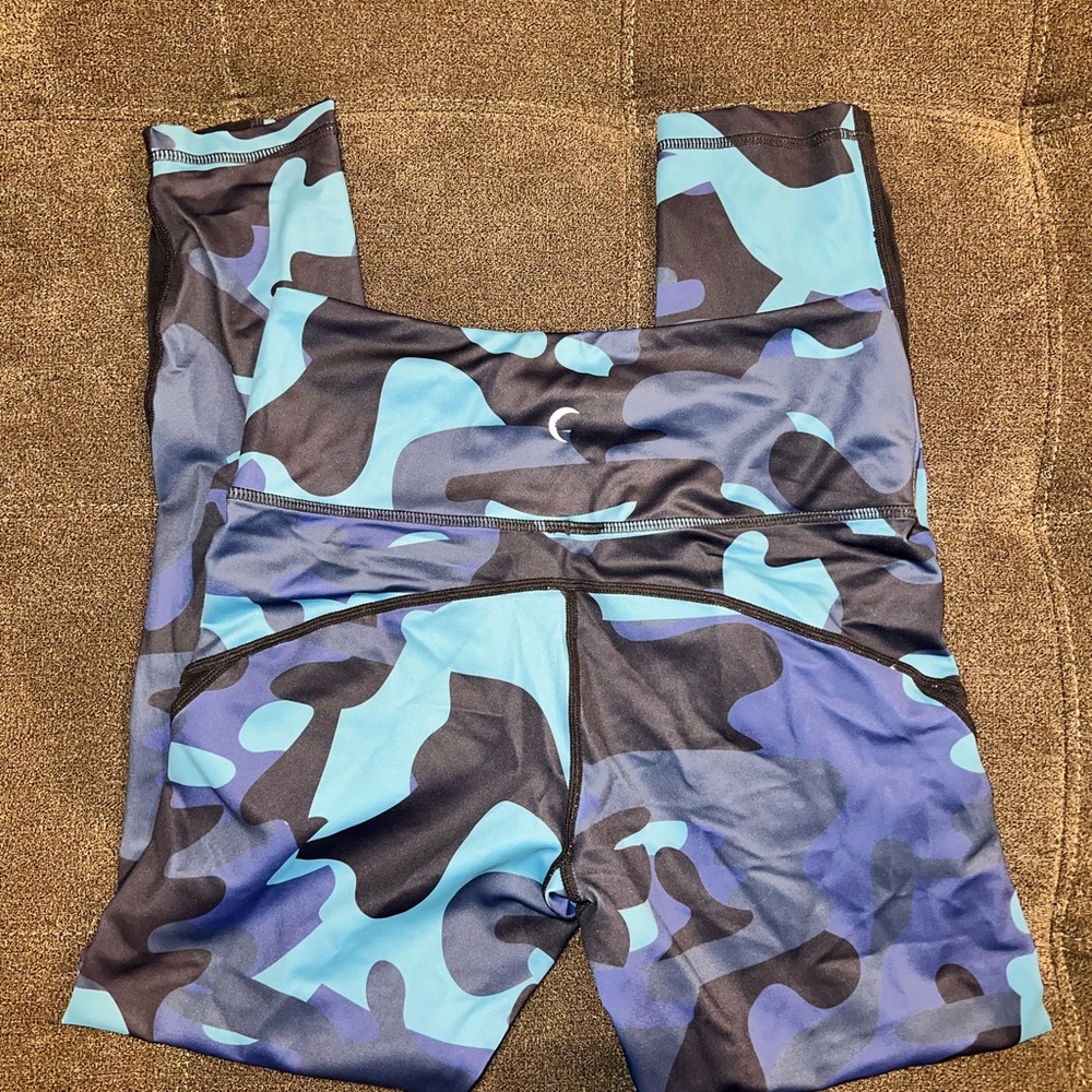 Zyia Camo Leggings